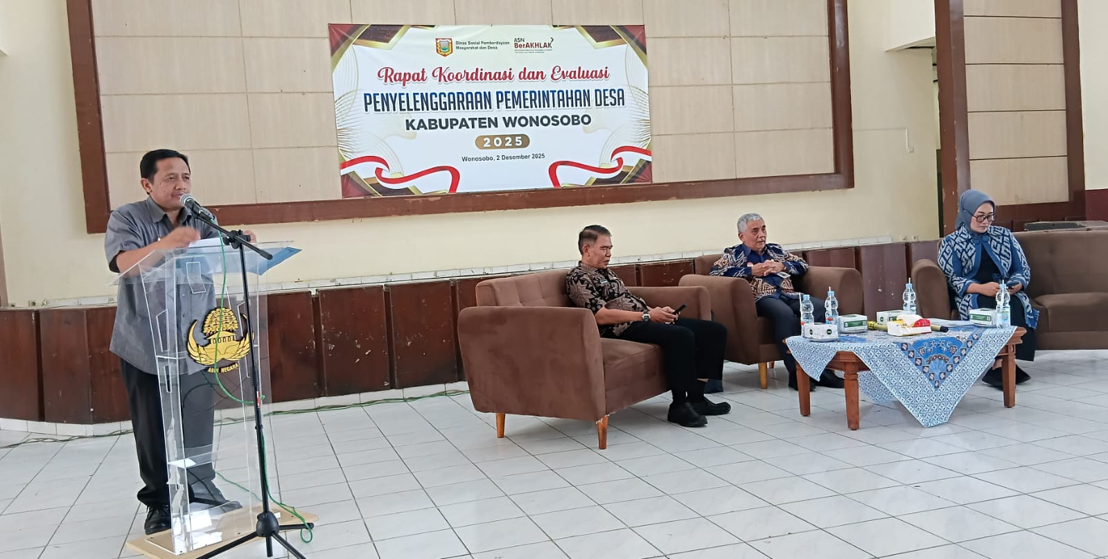 sekcam-leksono-bersama-kasi-pemerintahan-dan-para-kepala-desa-mengikuti-rapat-koordinasi-pemerintahan-desa-sekaligus-sosialisasi-pmk-nomor-81-tahun-2025