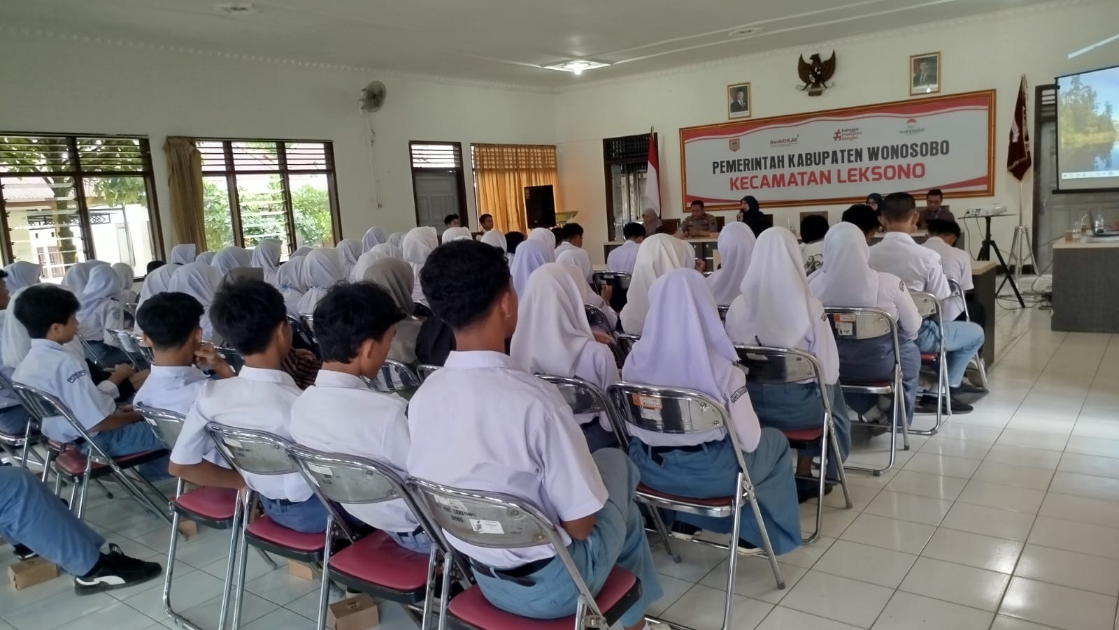kegiatan-sosialisasi-generasi-berencana-genre-bersama-narasumber-dari-dppkbppa