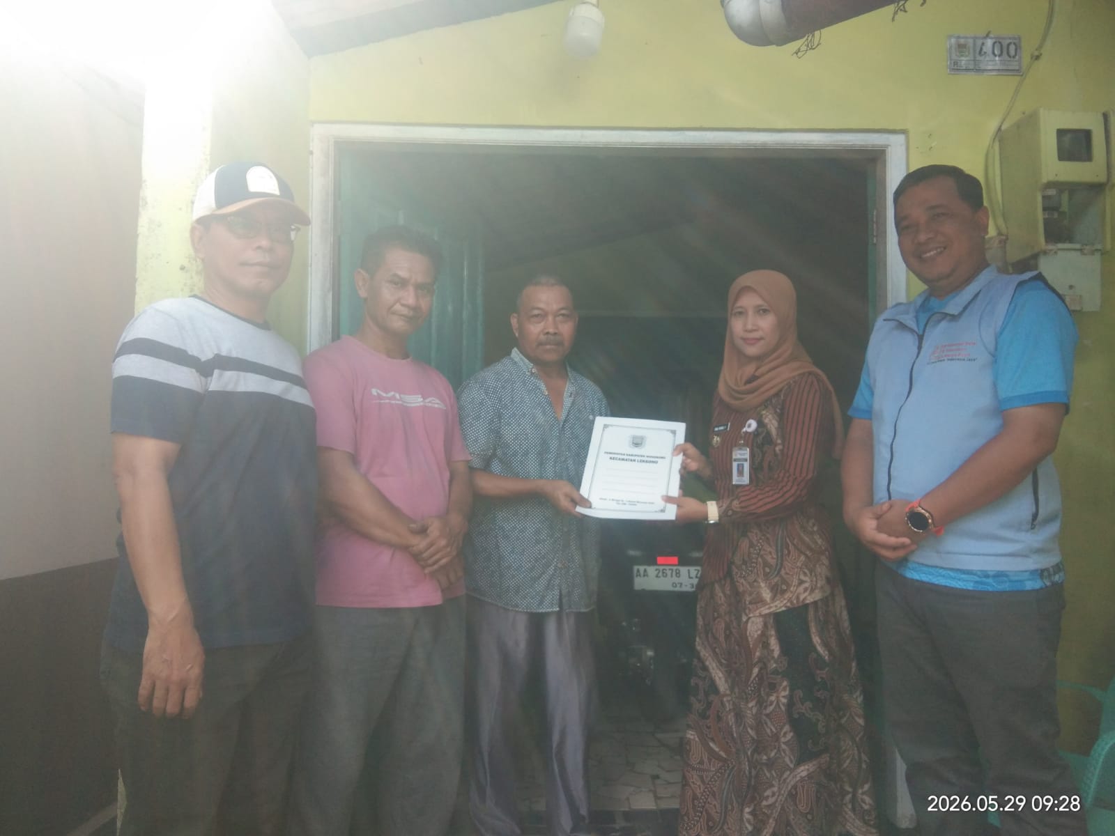 camat-leksono-meninjau-lokasi-kebakaran