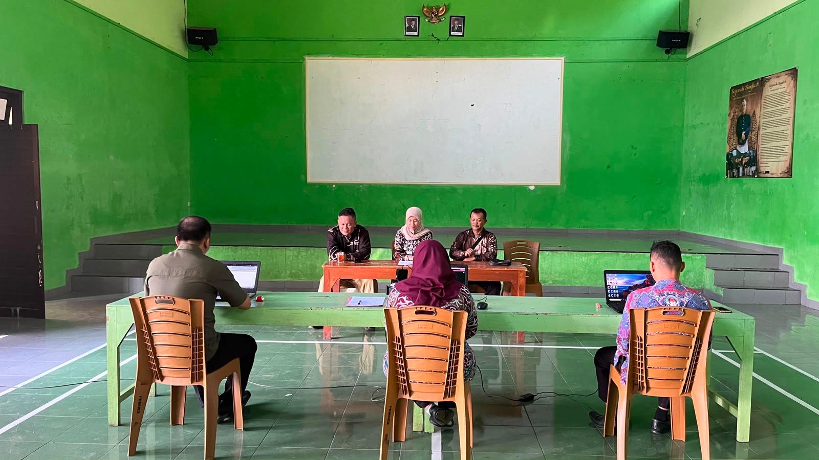 pelaksanaan-ujian-komputer-dalam-rangka-promosi-jabatan-sekretaris-desa-besani